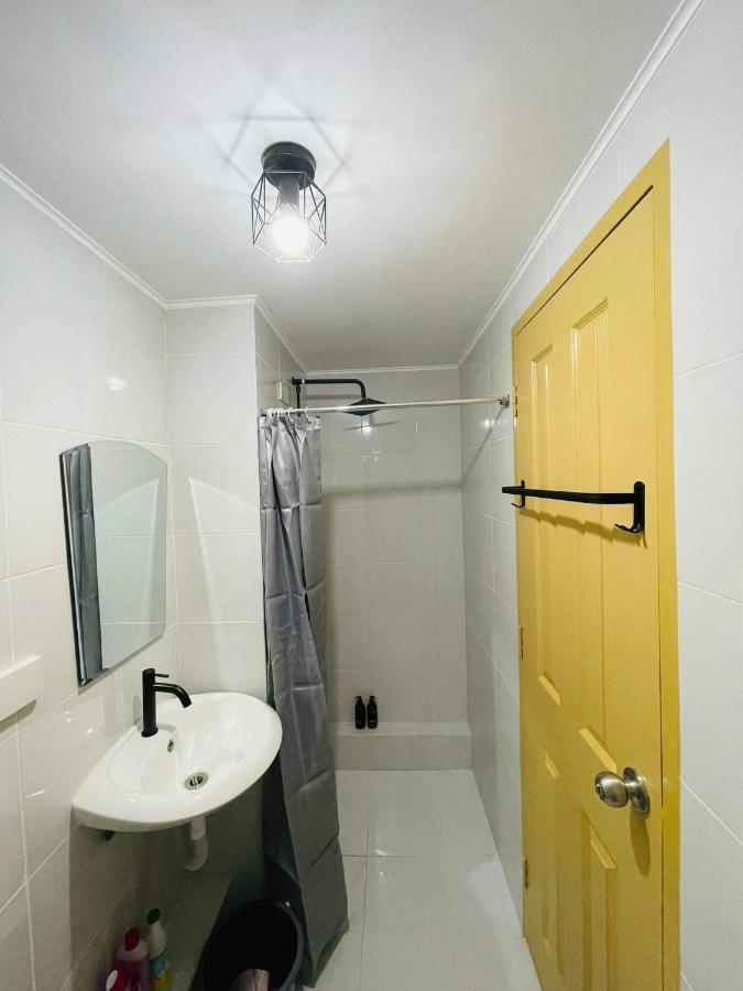 Lovely 2 Bedroom Condo Unit Iloilo City Eksteriør billede
