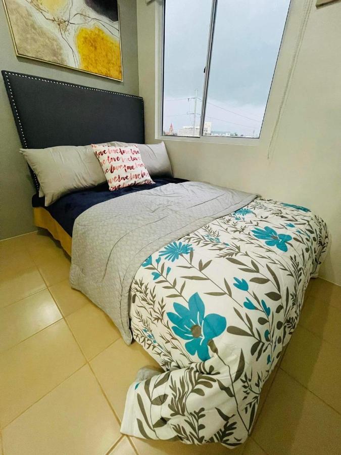 Lovely 2 Bedroom Condo Unit Iloilo City Eksteriør billede